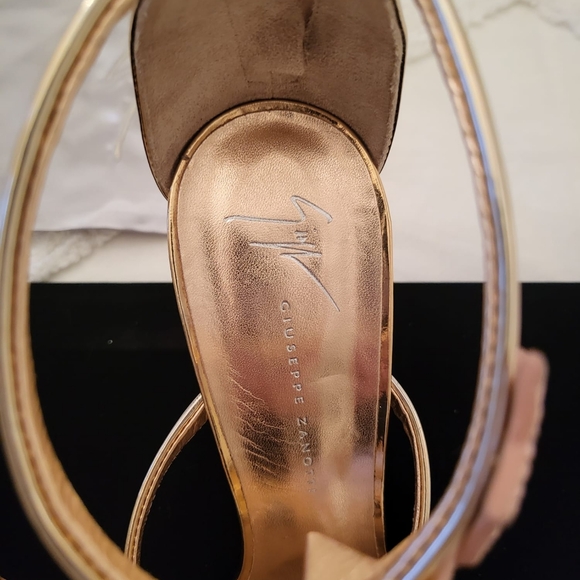Giuseppe Zanotti Harmony Star Sandal (Rose Gold) - Picture 7 of 7